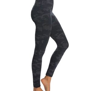 Spanx Look At Me Now Seamless Tights Leggings Black Gray Camo Plus Sz 1X NWT